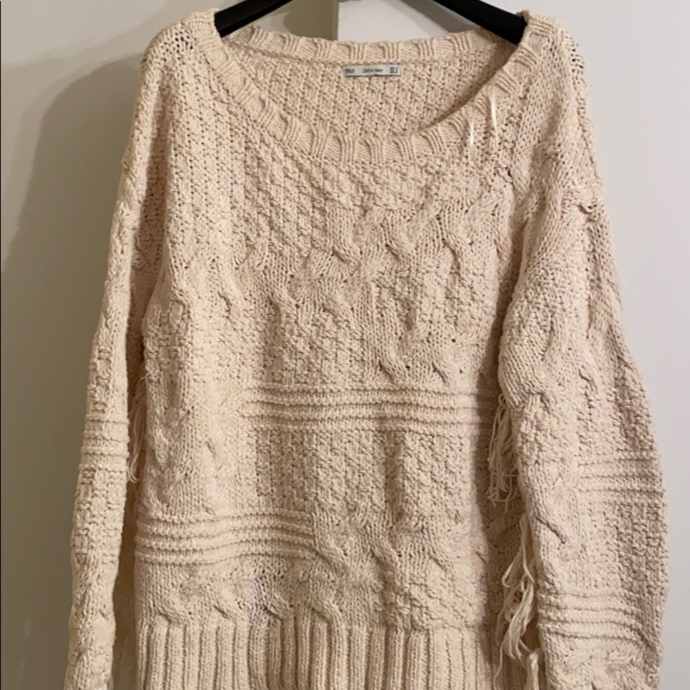 Zara Sweater 80% Cotten. Cream Color